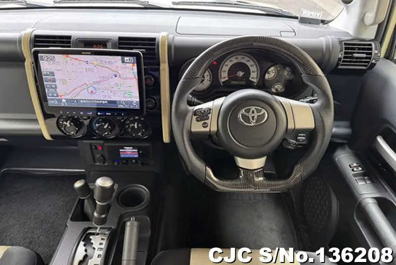 Toyota FJ Cruiser in Brown for Sale Image 10