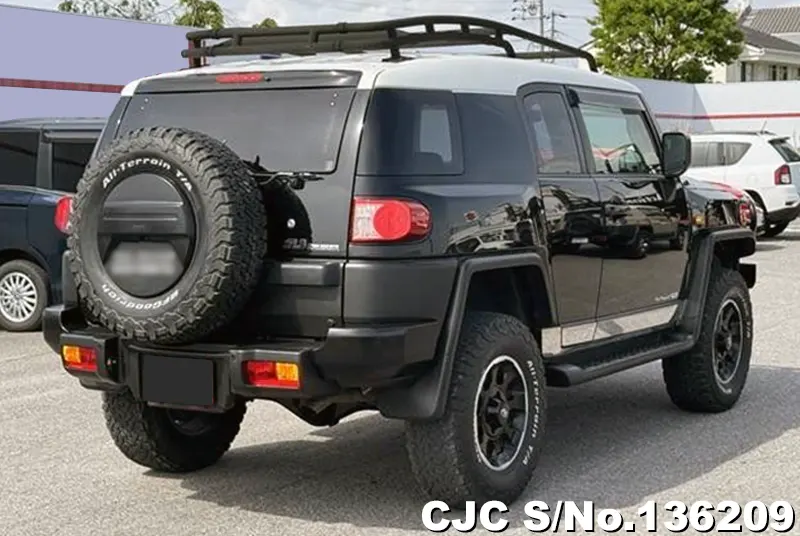 Toyota FJ Cruiser in Black for Sale Image 2