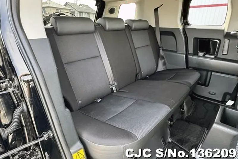 Toyota FJ Cruiser in Black for Sale Image 11