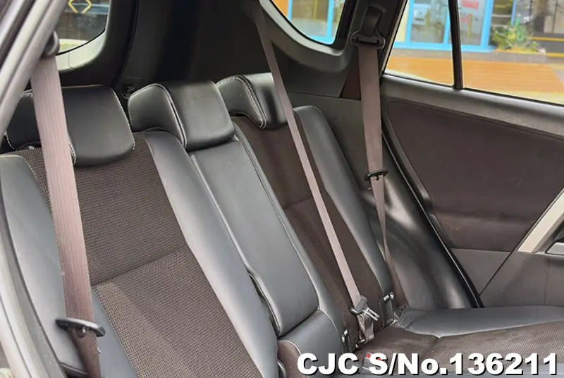 Toyota Rav4 in Black for Sale Image 14