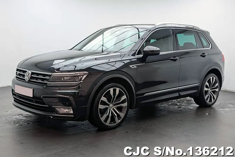 Volkswagen Tiguan in Black for Sale Image 3