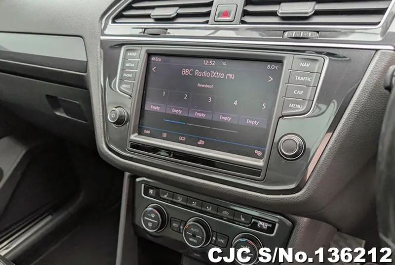 Volkswagen Tiguan in Black for Sale Image 15
