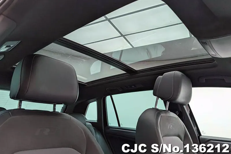 Volkswagen Tiguan in Black for Sale Image 18