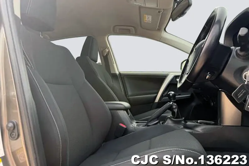 Toyota Rav4 in Beige for Sale Image 9