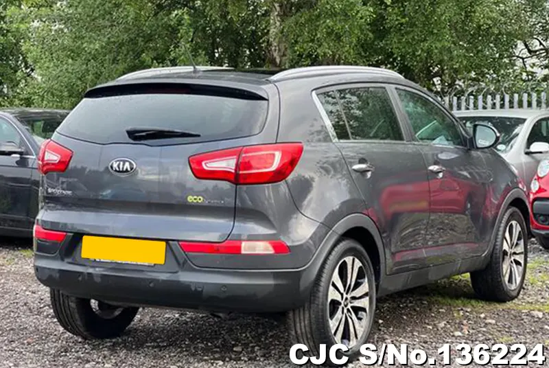 Kia Sportage in Silver for Sale Image 2