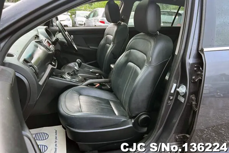 Kia Sportage in Silver for Sale Image 11