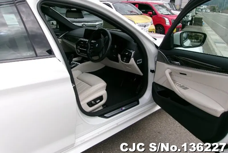 BMW 5 Series in White for Sale Image 7