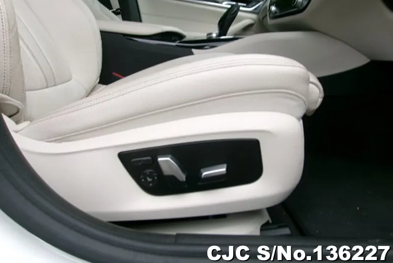 BMW 5 Series in White for Sale Image 8