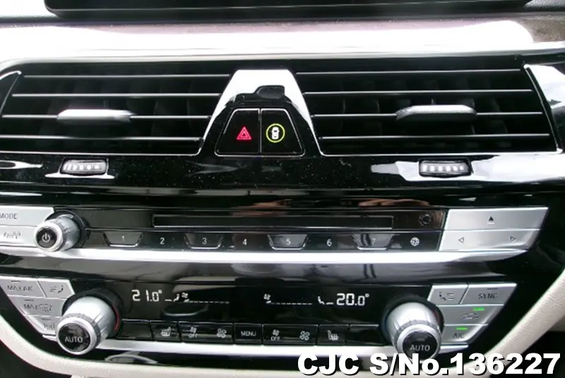 BMW 5 Series in White for Sale Image 12