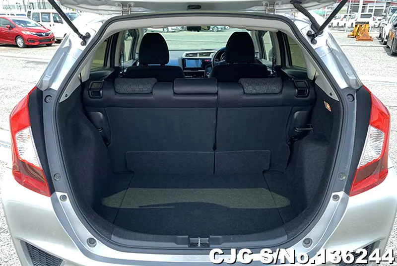 Honda Fit in Silver for Sale Image 8