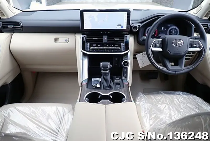 Toyota Land Cruiser in Pearl for Sale Image 9