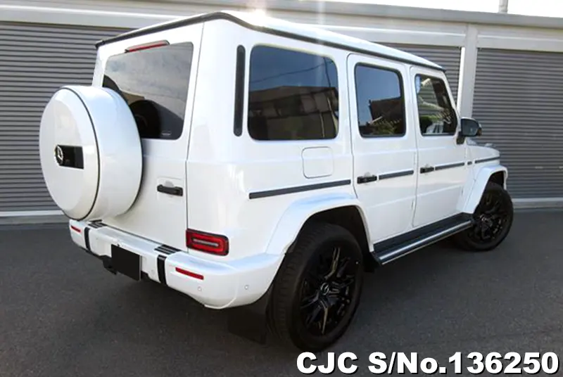 Mercedes Benz G Class in White for Sale Image 2