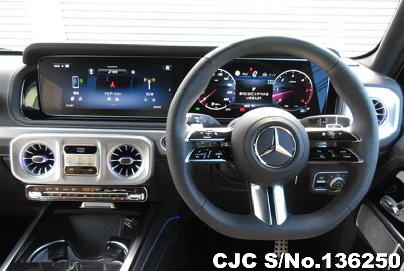 Mercedes Benz G Class in White for Sale Image 7
