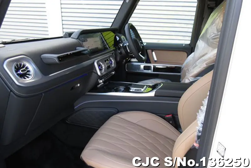 Mercedes Benz G Class in White for Sale Image 8