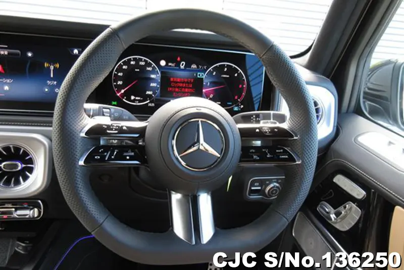 Mercedes Benz G Class in White for Sale Image 12