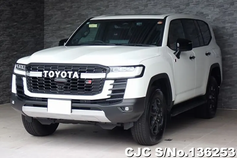 Toyota Land Cruiser in Pearl for Sale Image 3
