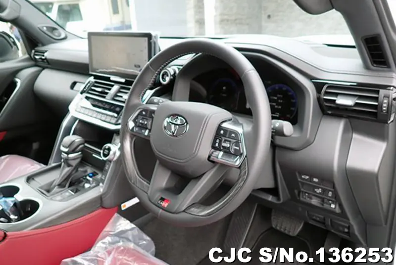 Toyota Land Cruiser in Pearl for Sale Image 9