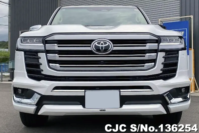 Toyota Land Cruiser in Pearl for Sale Image 3