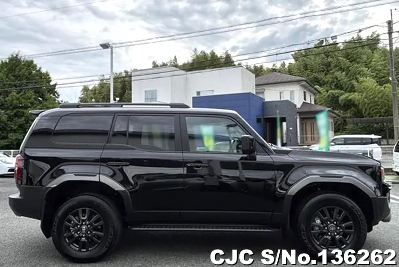 Toyota Land Cruiser 250 in Black for Sale Image 6