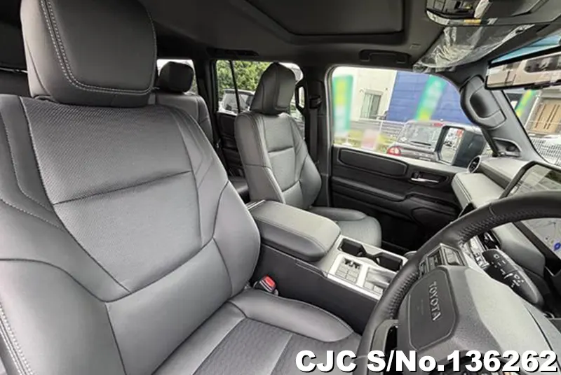 Toyota Land Cruiser 250 in Black for Sale Image 10