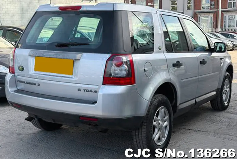Land Rover Freelander in Silver for Sale Image 2