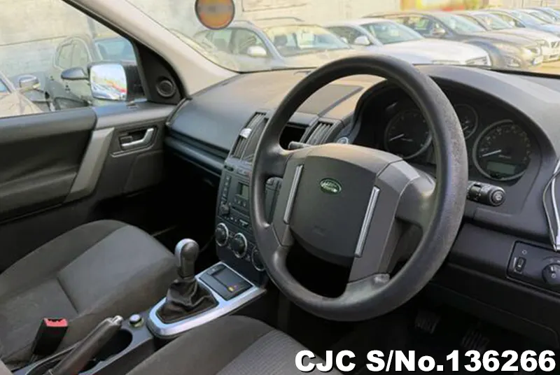 Land Rover Freelander in Silver for Sale Image 7
