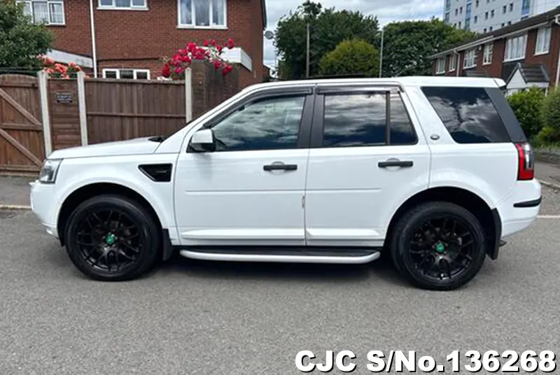 Land Rover Freelander in White for Sale Image 5