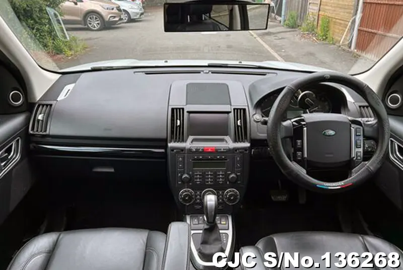 Land Rover Freelander in White for Sale Image 6