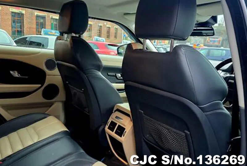Land Rover Range Rover in Green for Sale Image 14