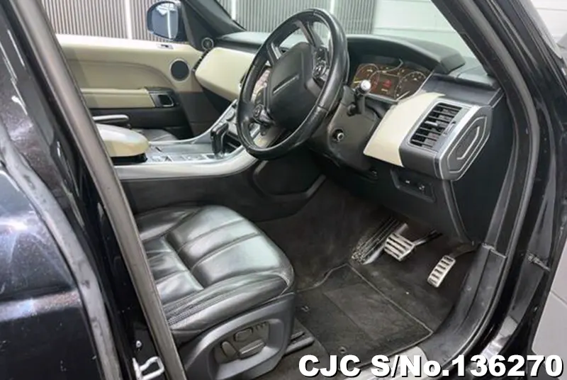 Land Rover Range Rover in Black for Sale Image 9