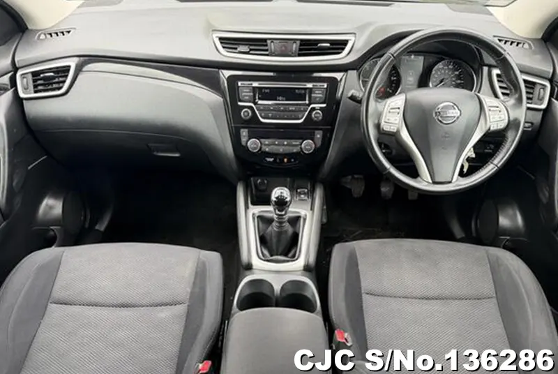 Nissan Qashqai in Black for Sale Image 7