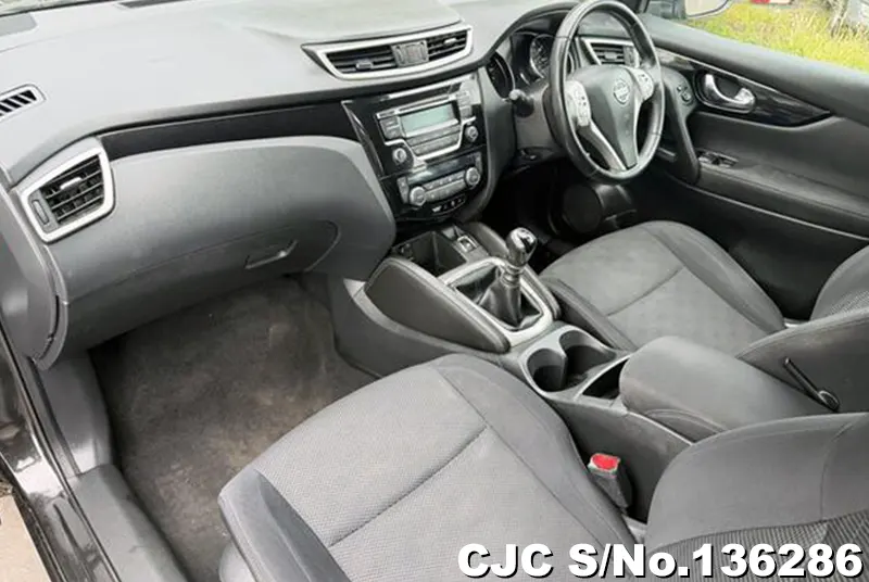Nissan Qashqai in Black for Sale Image 9