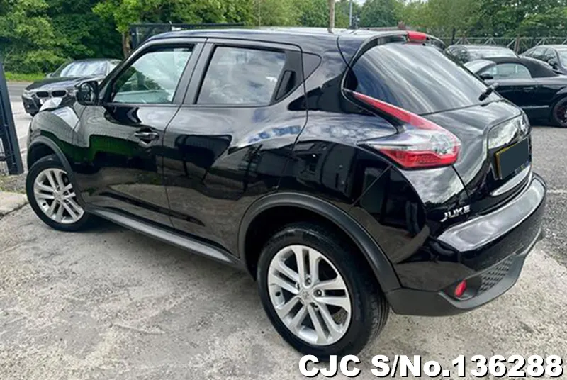 Nissan Juke in Black for Sale Image 1