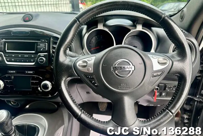 Nissan Juke in Black for Sale Image 11