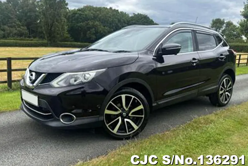 Nissan Qashqai in Black for Sale Image 3