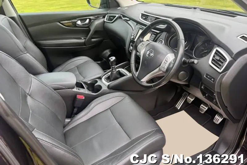 Nissan Qashqai in Black for Sale Image 9