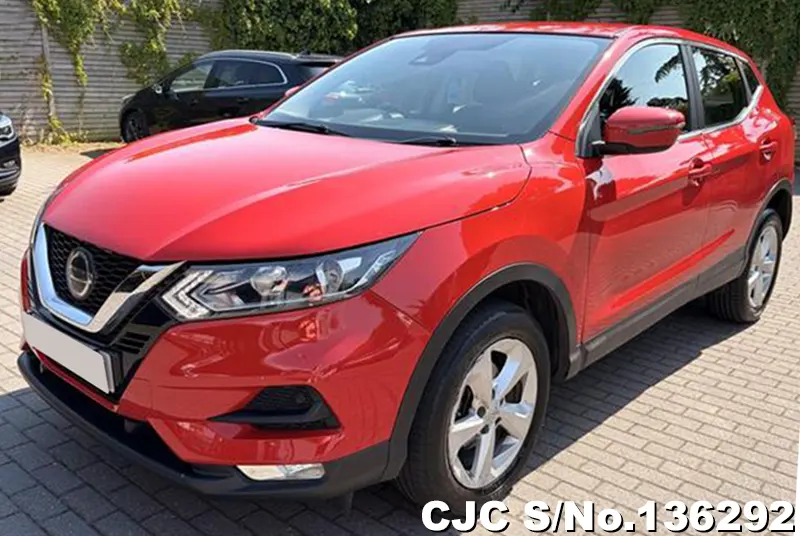 Nissan Qashqai in Red for Sale Image 3