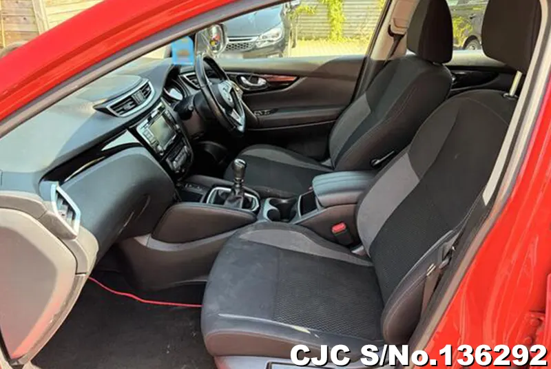 Nissan Qashqai in Red for Sale Image 12