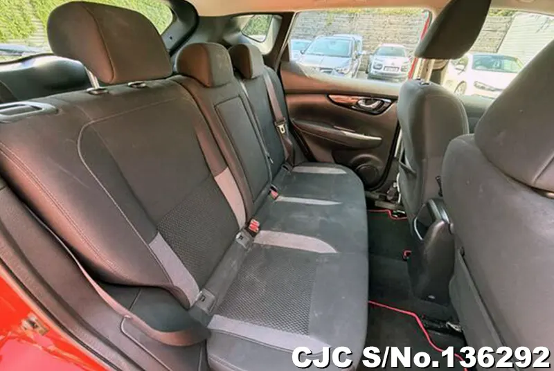 Nissan Qashqai in Red for Sale Image 16