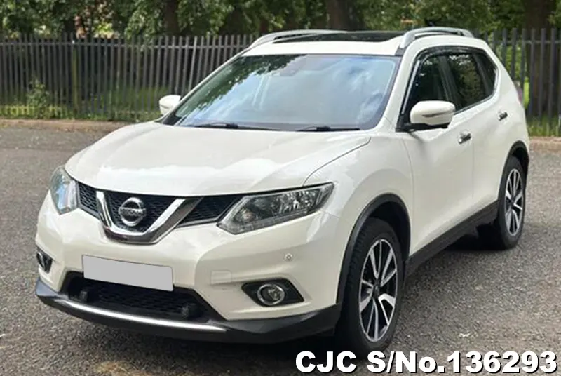 Nissan X-Trail in White for Sale Image 3