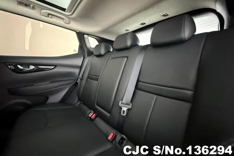 Nissan Qashqai in Black for Sale Image 11