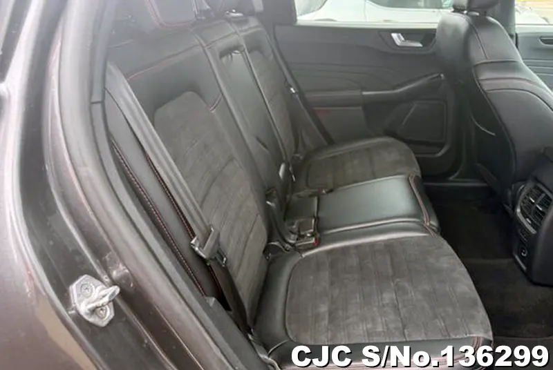 Ford Kuga  in Gray for Sale Image 11