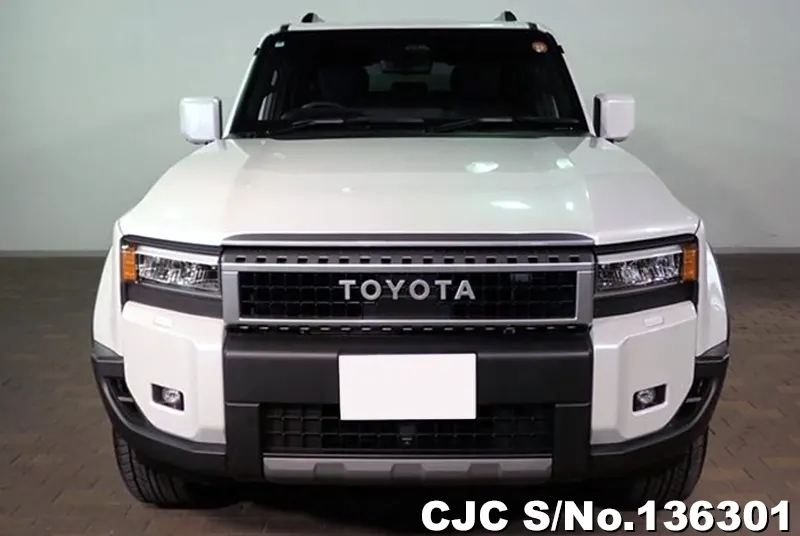 Toyota Land Cruiser 250 in Pearl for Sale Image 2