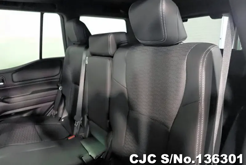 Toyota Land Cruiser 250 in Pearl for Sale Image 11