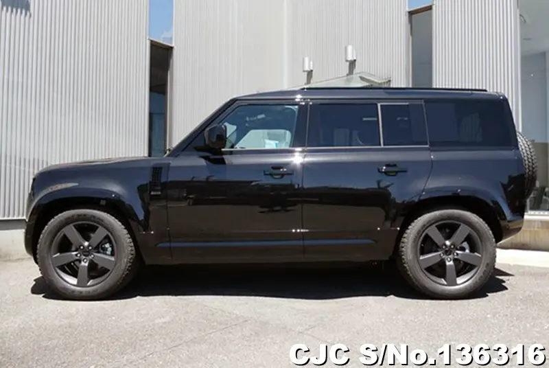 Land Rover Defender in Black for Sale Image 5