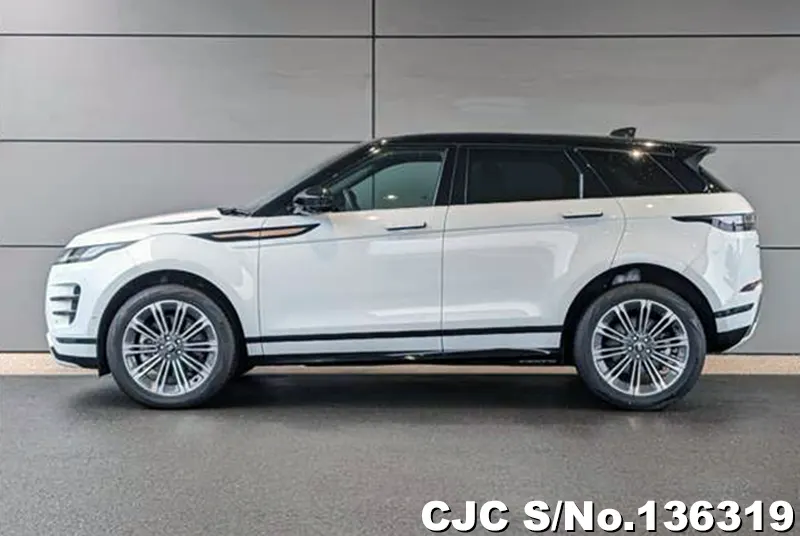 Land Rover Range Rover in White for Sale Image 6