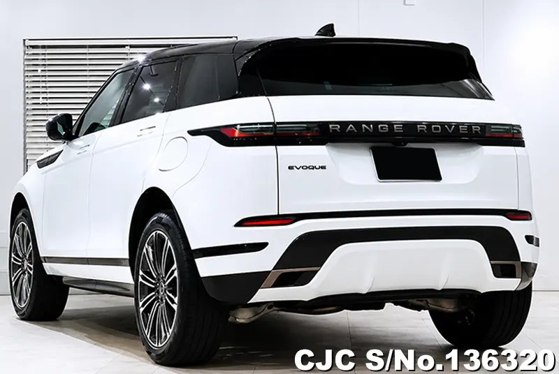 Land Rover Range Rover in White for Sale Image 1