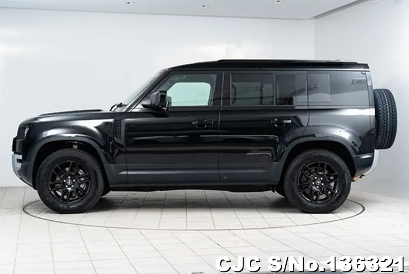 Land Rover Defender in Black for Sale Image 7