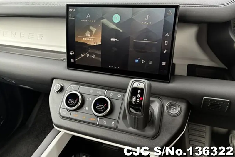 Land Rover Defender in Gray for Sale Image 12