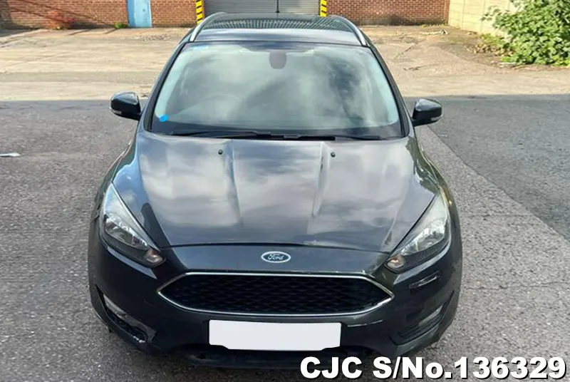 Ford Focus in Gray for Sale Image 3